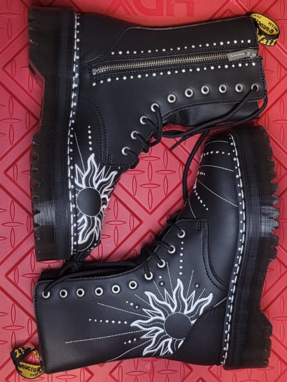Dr Martens Jadon Hi Solar Flare Platform Boots Black Womens 8 Mens 7 NEW